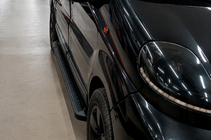 Opel Vivaro 2001-2015 рр. Бокові пороги Allmond Black (2 шт., алюміній) фото 2