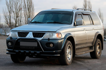 Mitsubishi Pajero Sport 1996-2007 рр. Передній захист ST015WT Black (нерж) фото 1