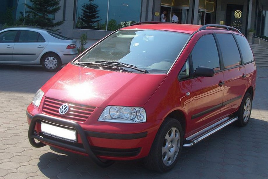 Ford Galaxy 1995-2006 рр. Кенгурятник WT005 Black (нерж) Image