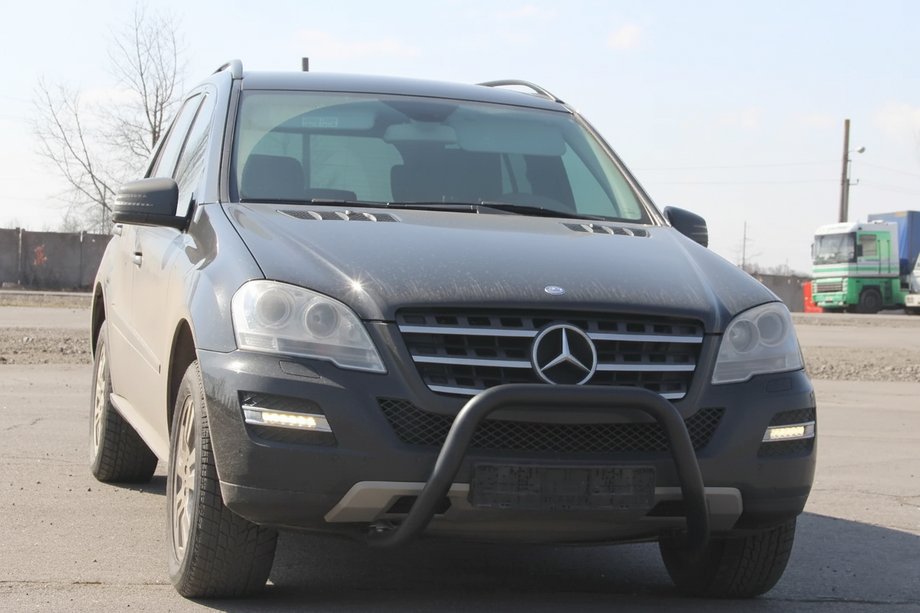 Mercedes ML W164 2005-2011 рр. Передній захист WT006 Black (нерж) Фото 2
