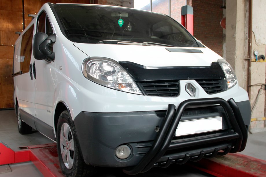 Opel Vivaro 2001-2015 рр. Кенгурятник F1-01 Black (нерж.) Фото 2
