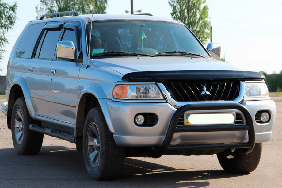 Mitsubishi Pajero Sport 1996-2007 рр. Кенгурятник WT022 Black (нерж) Фото 2