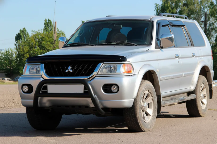 Mitsubishi Pajero Sport 1996-2007 рр. Кенгурятник WT022 Black (нерж) Фото 3