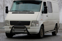 Volkswagen LT 1995-2006 рр. Кенгурятник WT022 Black (нерж) фото 1