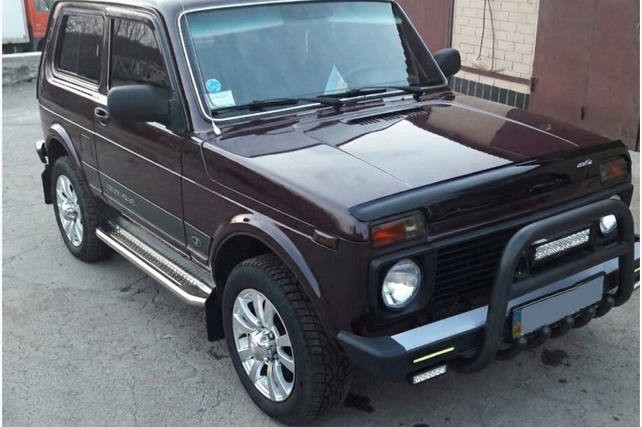 Lada Niva та Urban 1977- рр. Кенгурятник QT006 Black (нерж.) Фото 1
