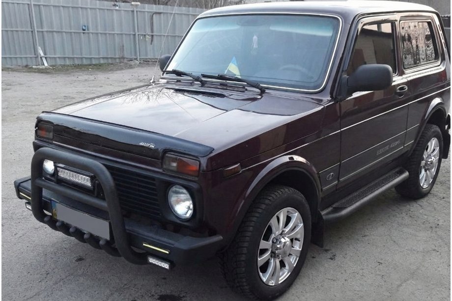 Lada Niva та Urban 1977- рр. Кенгурятник QT006 Black (нерж.) Фото 2