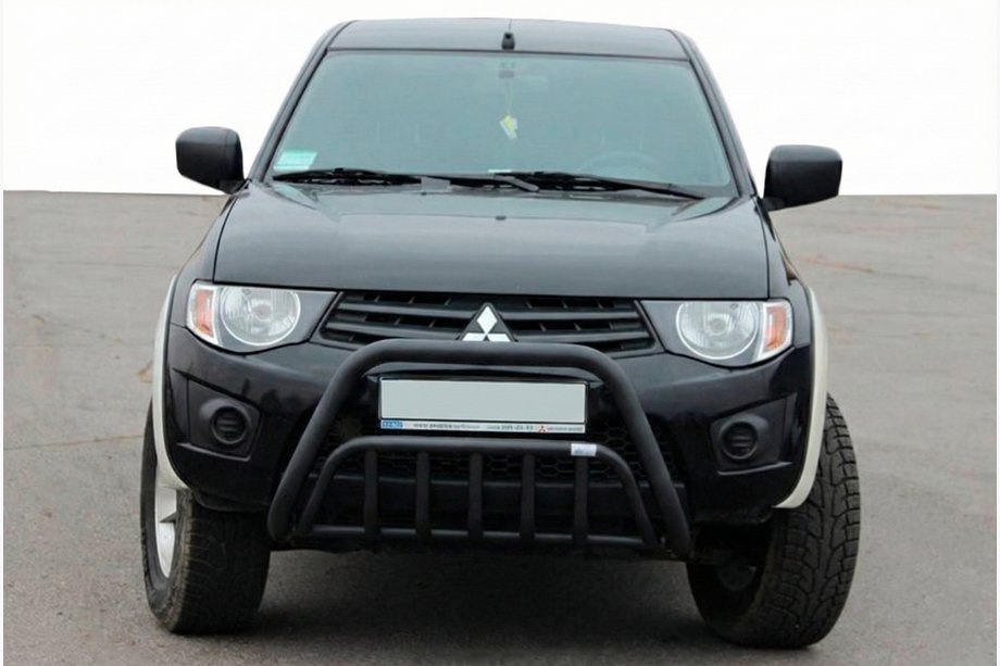 Mitsubishi L200 2006-2015 рр. Кенгурятник Black (нерж.)