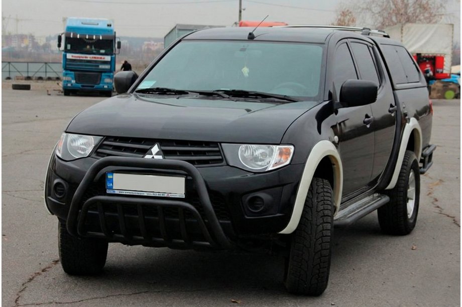 Mitsubishi L200 2006-2015 рр. Кенгурятник Black (нерж.) Фото 3