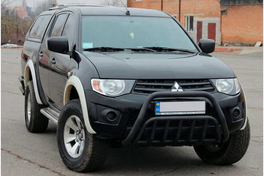 Mitsubishi L200 2006-2015 рр. Кенгурятник Black (нерж.) Фото 2