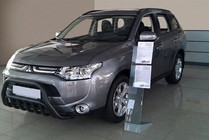 Mitsubishi Outlander 2012-2021 рр. Кенгурятник WT002 Black (нерж.) фото 3