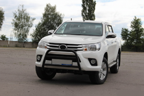 Toyota Hilux 2015- рр. Передній захист WT010 Black (нерж) фото 3