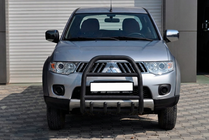 Mitsubishi Pajero Sport 2008-2015 рр. Передній захист QT007 Black (нерж.) фото 2