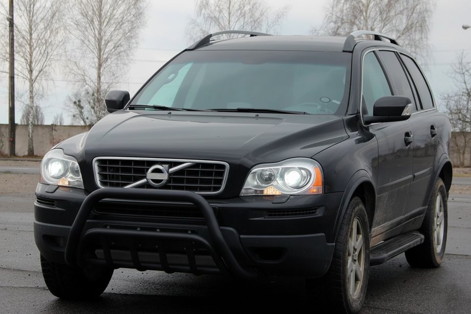 Volvo XC90 2002-2014 рр. Передня дуга WT002 Black (нерж.) Image