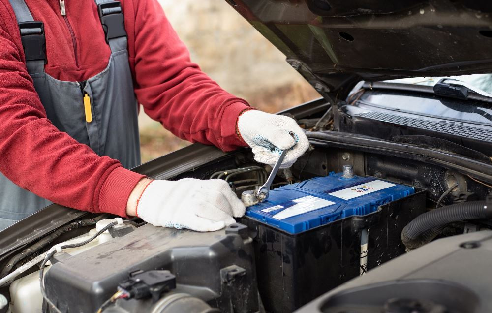 Що потрібно зробити з акумулятором автомобіля перед морозами: Інструкція з підготовки