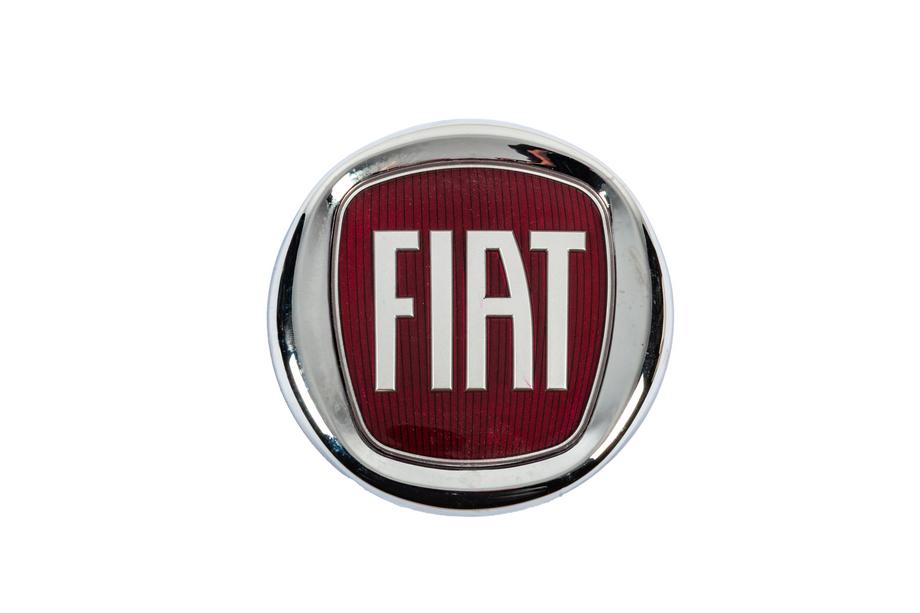 Fiat Емблема (Червона, штир) Image