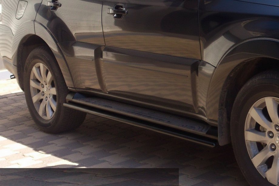 Mitsubishi Pajero Wagon IV 2006-2021 рр. Бічні труби Black (2 шт., нерж.) Фото 3