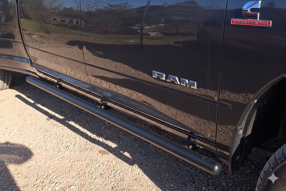 Dodge RAM (DR/DH/D1/DC/DM) 2002-2009 рр. Бічні труби стандартні Black (2 шт., Нерж) Фото 2