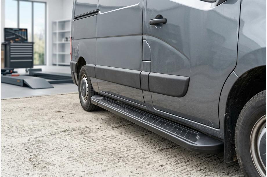 Renault Master 2011-2023 рр. Бокові пороги Allmond Black (2 шт., Алюміній) Image