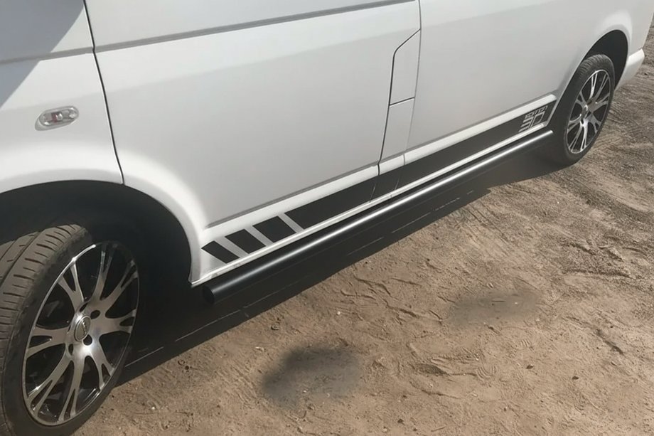 Volkswagen T5 Multivan 2003-2010 рр. Бічні труби Black (2 шт., нерж) 70мм, Коротка база Фото 5