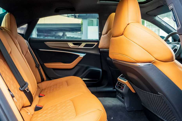 Огляд Audi A7L Sedan 2025: Преміум-седан з подовженою базою Фото 5