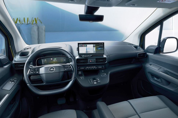 Огляд Opel Combo Cargo: Практичний компактний фургон Фото 6