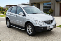 SsangYong Action 2005-2018 рр. Бокові пороги Tayga Grey (2 шт., алюміній) фото 1