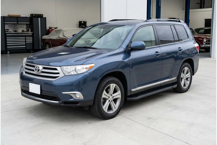 Toyota Highlander 2008-2013 рр. Бокові пороги Allmond Black (2 шт., Алюміній) Image