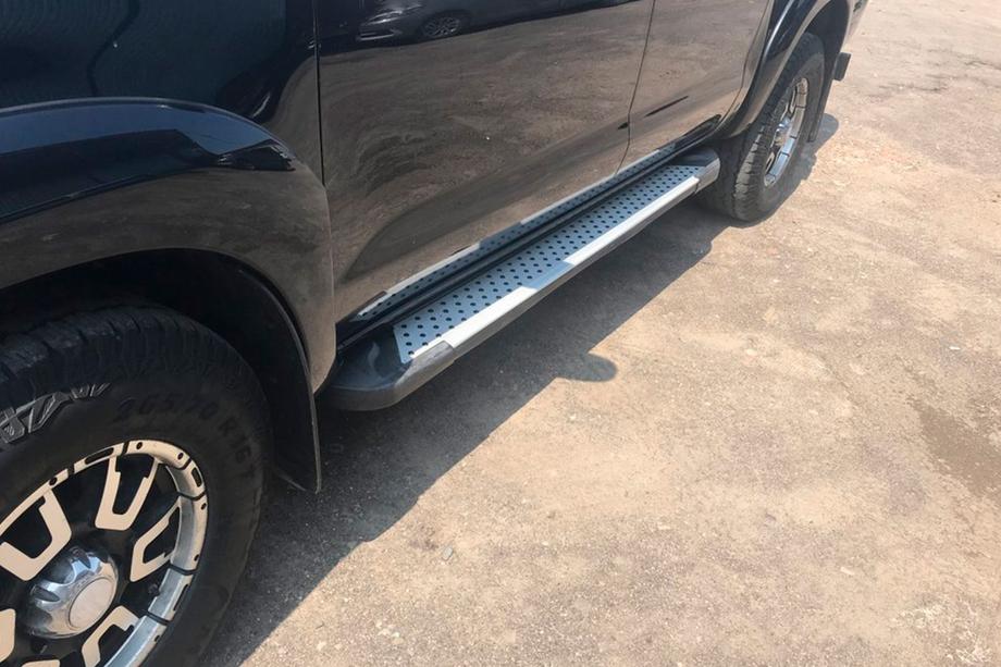 Toyota Hilux 2006-2015 рр. Бокові пороги Allmond Grey (2 шт., алюміній) Image