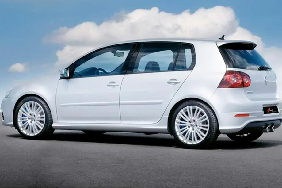 Volkswagen Golf 5 2003-2009 рр. Бокові пороги DPT (Для GTI , під фарбування)