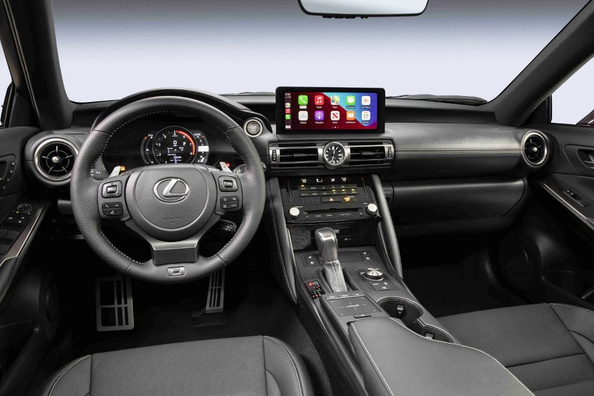 Lexus IS 500: потужний спортивний седан з атмосферним V8 Фото 6