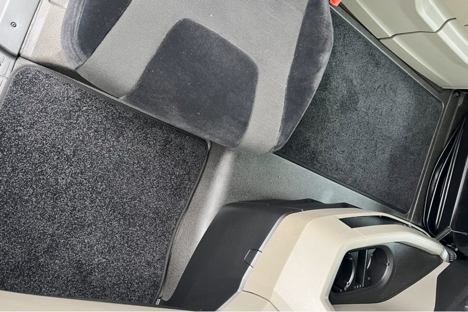 MAN TGX 2020- рр. Килимки текстильні Deluxe (Чорний) Фото 4