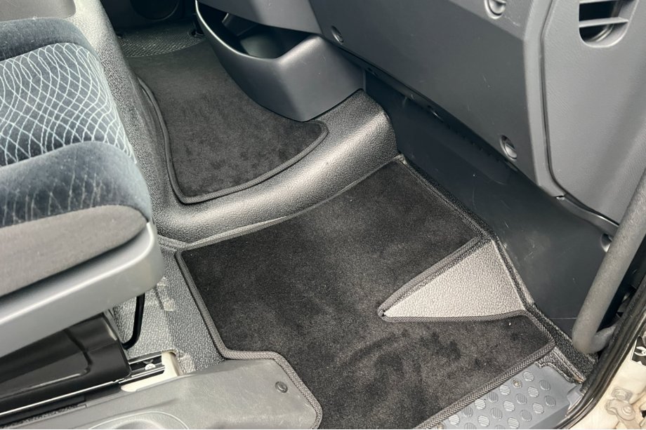 Mercedes Atego 2013- рр. Килимки текстильні Premium (Чорний) Фото 2