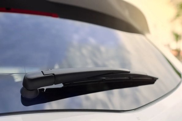 Чому не працює задній склоочисник в авто?