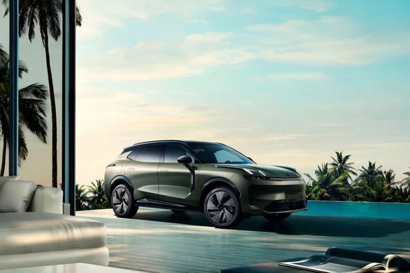 Lynk & Co 08: огляд преміального плагін-гібридного кросовера Фото 2