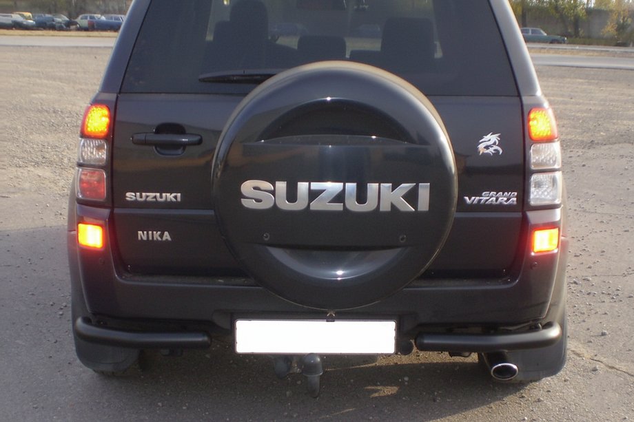 Suzuki Grand Vitara 2005-2017 рр. Задній захист AK003 Black (нерж) Фото 1