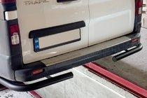Renault Trafic 2015- рр. Задні куточки Black (2 шт., нерж) фото 1