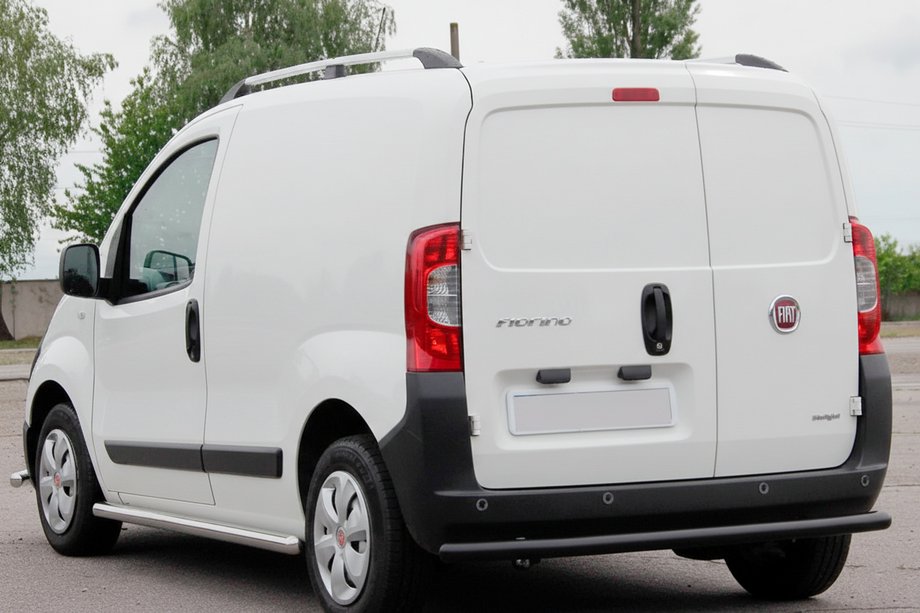 Fiat Fiorino/Qubo 2008-2024 рр. Задній захист Black (нерж) Фото 1