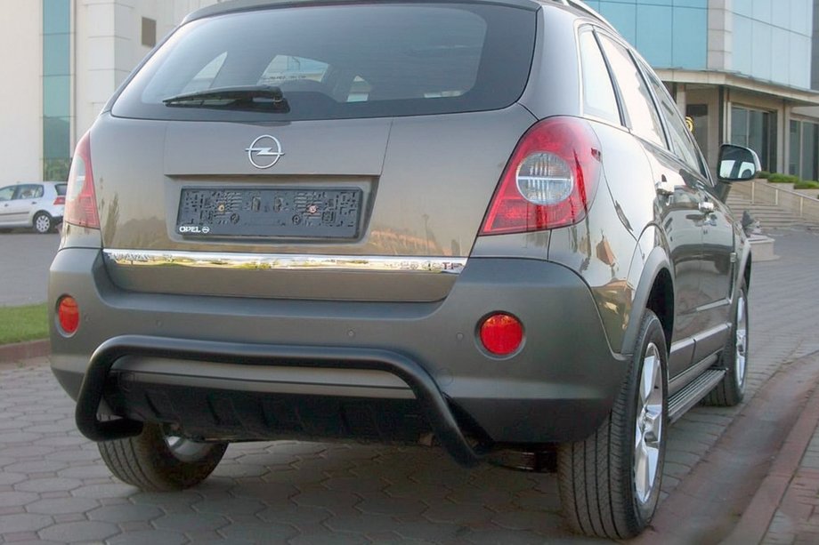 Opel Antara 2006-2017 рр. Задня дуга AK007-1 Black (нерж.) Фото 1