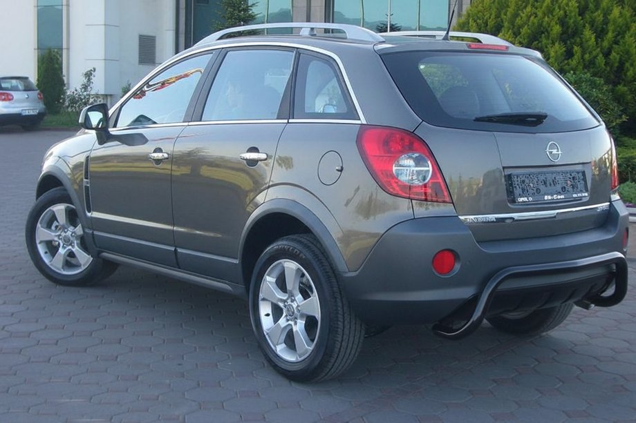 Opel Antara 2006-2017 рр. Задня дуга AK007-1 Black (нерж.) Фото 3