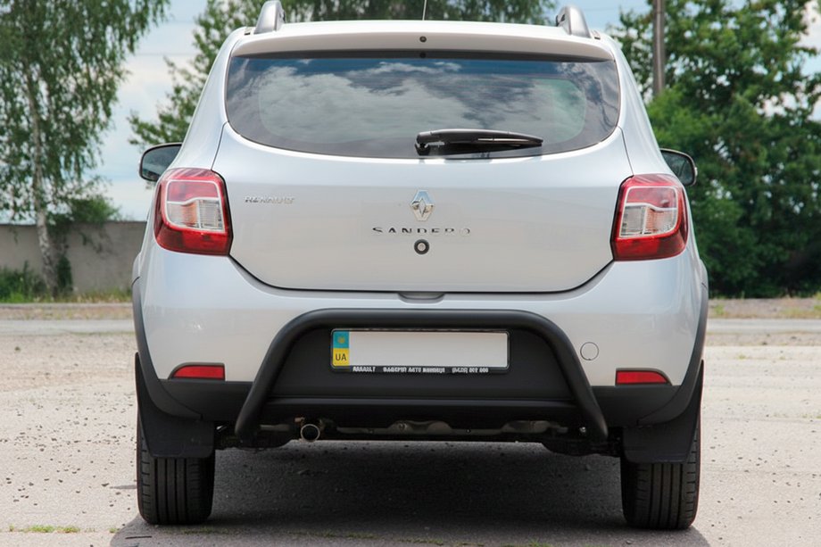 Dacia Sandero 2013-2020 рр. Задня дуга AK007 Black (нерж) Фото 2