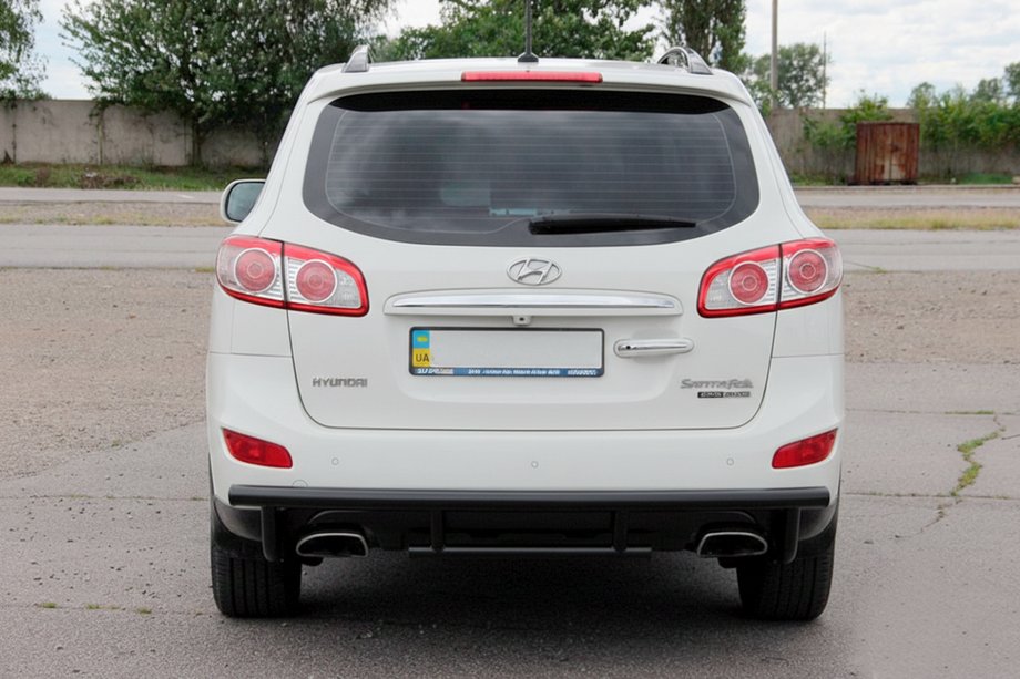 Hyundai Santa Fe 2 2006-2012 рр. Задня дуга AK002-2 Black (нерж.) Фото 1