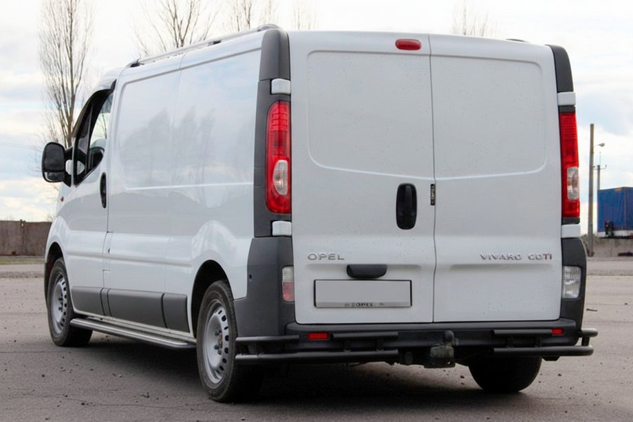 Renault Trafic 2001-2015 рр. Задній захист AK003-Plus-2 Black (нерж) Фото 3