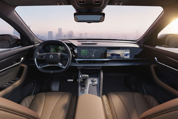 Огляд Renault Filante 2026: новий флагманський гібридний кросовер Фото 5