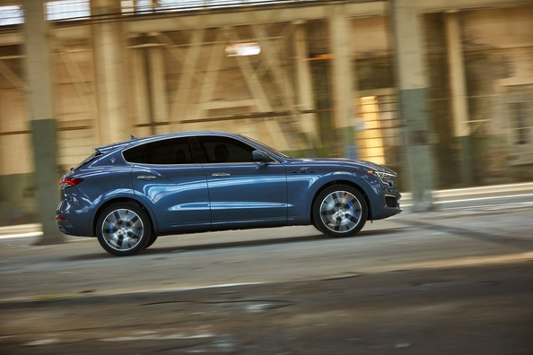 Огляд Maserati Levante Mild Hybrid: Гібридна версія кросовера Фото 3