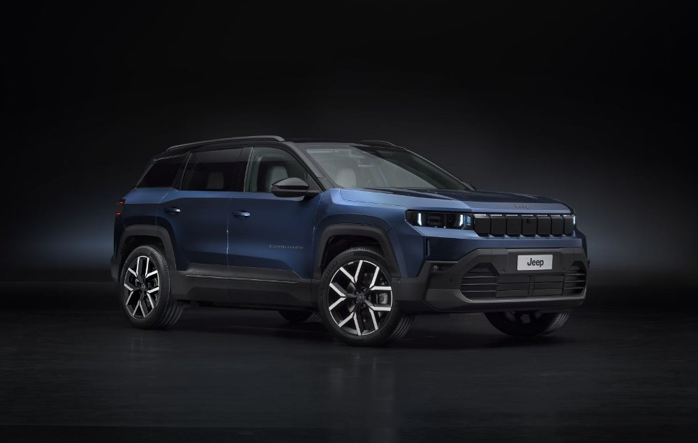 Jeep Compass Electric (2025): огляд повністю електричного кросовера