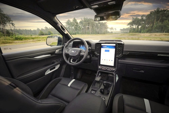 Ford Ranger Plug-in Hybrid (2025): огляд першого PHEV-пікапа марки Фото 6