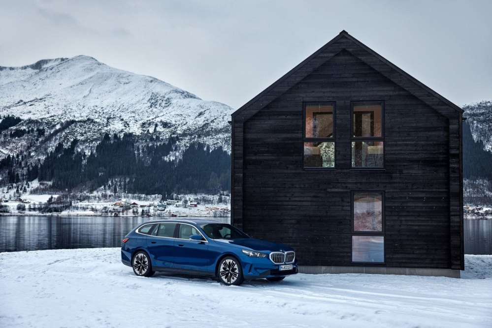 BMW 5 Series Touring (G61): універсал бізнес-класу з преміум-комфортом