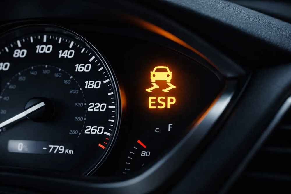Що означає в автомобілі ESP?