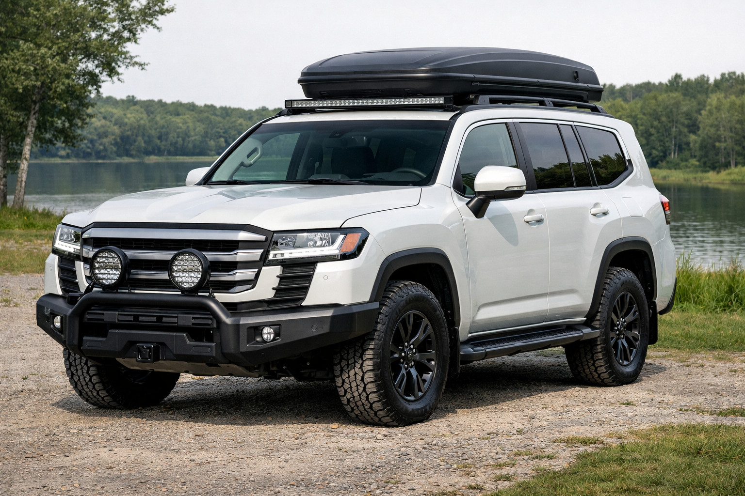 Практичний апгрейд Toyota Land Cruiser 300 без важкого offroad-перевантаження