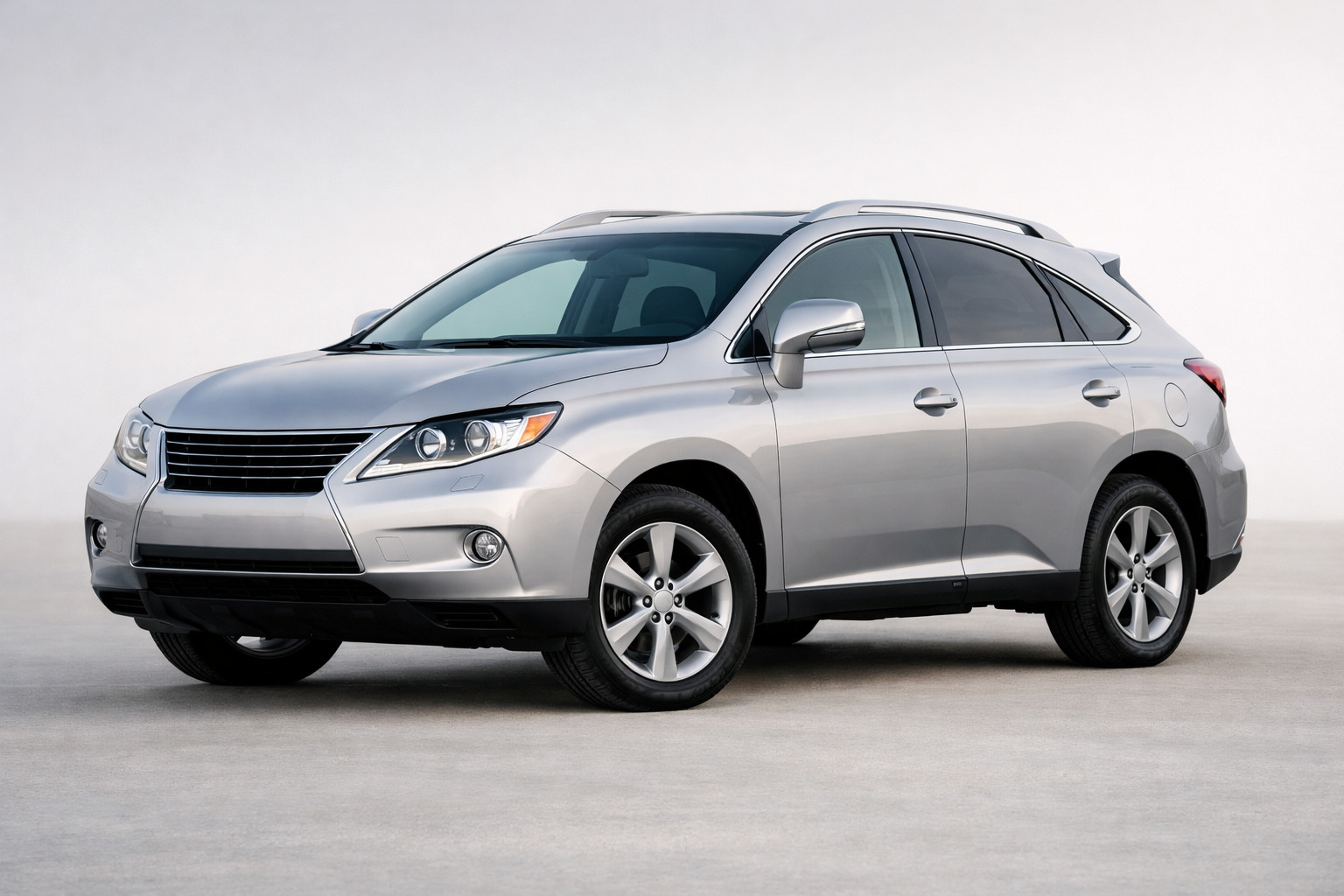 Огляд Lexus RX 2009-2015: комфортний кросовер для щоденного життя